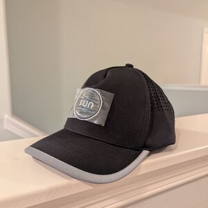 Black Sunrun Reflective Mesh Snapback 'Run' Hat